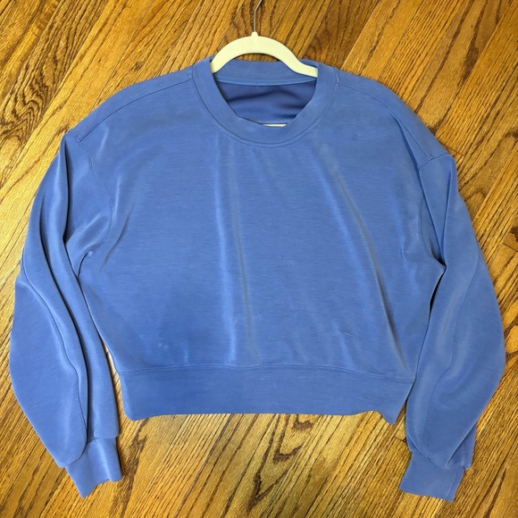 Women’s Lululemon Softstreme Perfectly Oversized Cropped Crew size 4. Pitch blue - Picture 3 of 6